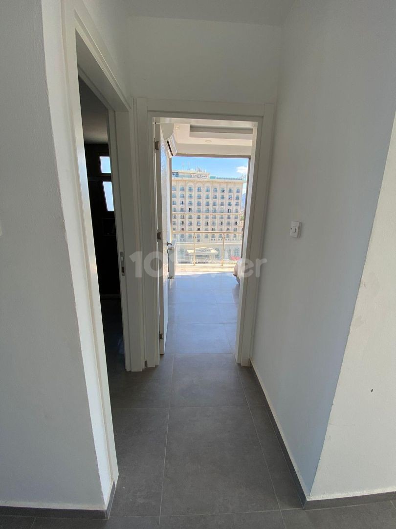 Zu verkaufen 3+1 Penthouse mit herrlichem Meerblick in Kyrenia Zentrum 