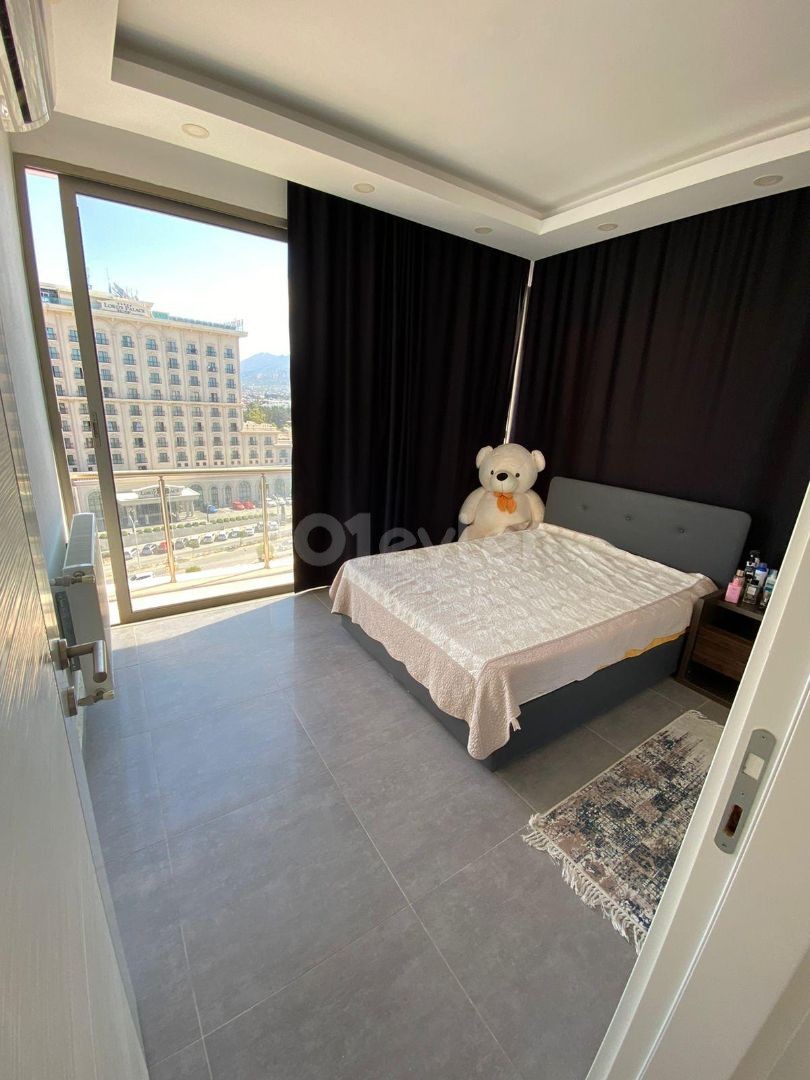 Girne Merkez Satılık 3+1 Muhteşem Deniz Manzaralı Penthouse ( SATILDI )