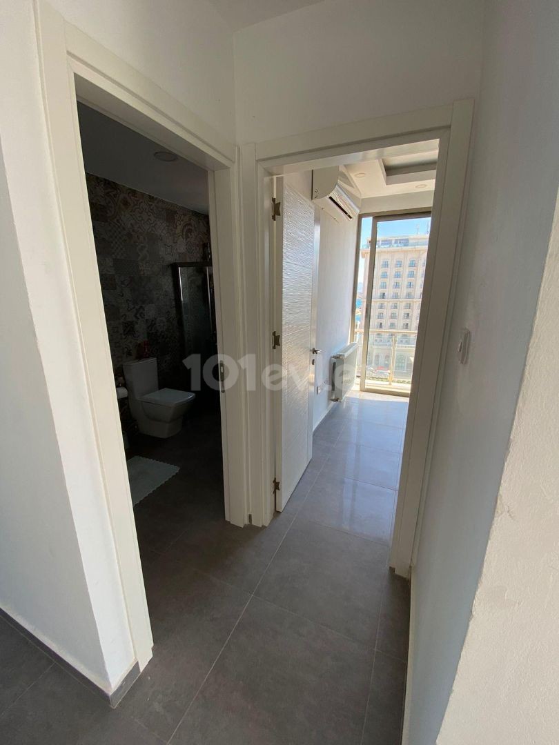 Girne Merkez Satılık 3+1 Muhteşem Deniz Manzaralı Penthouse ( SATILDI )