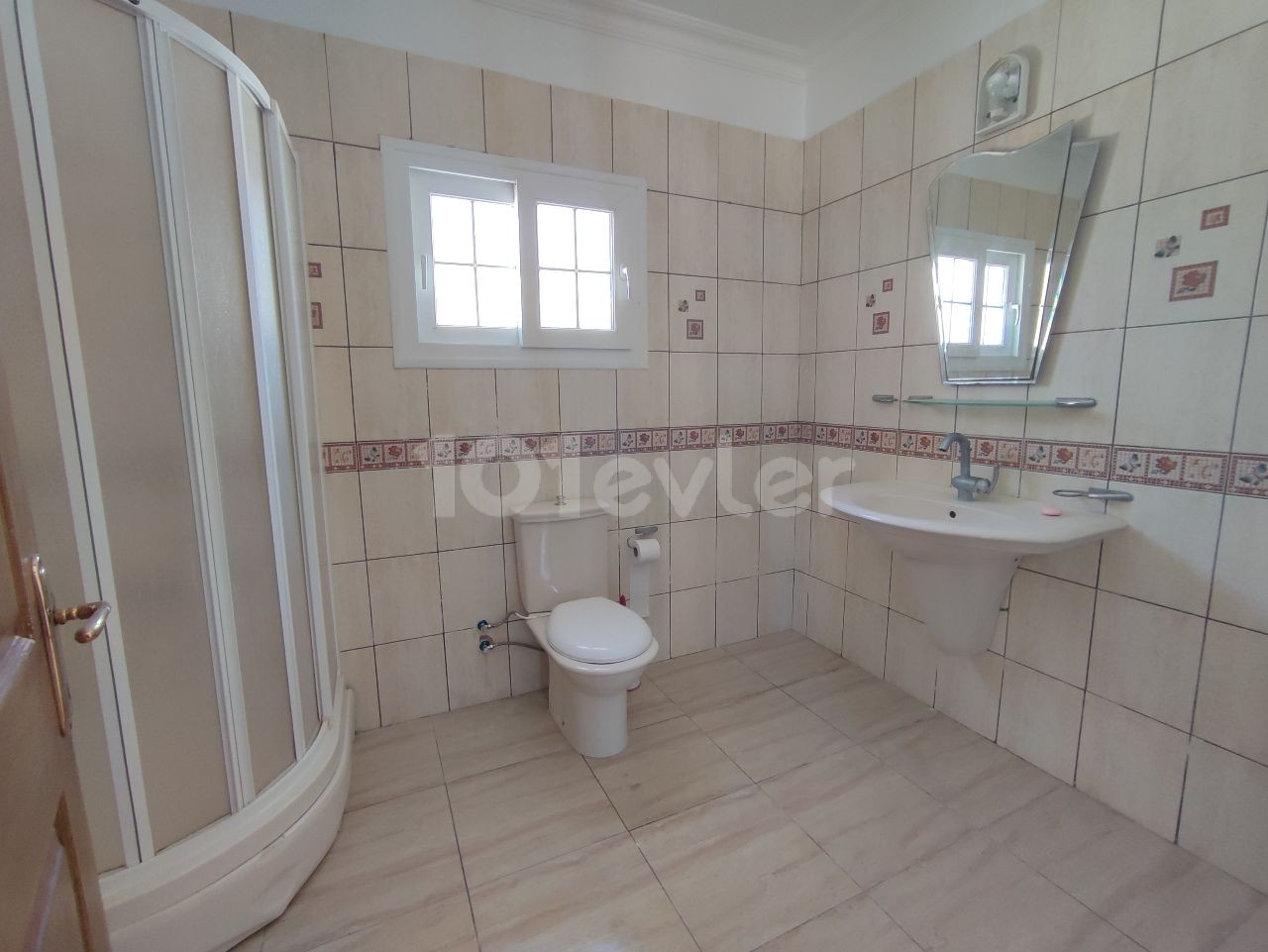 Villa For Sale in Doğanköy, Kyrenia