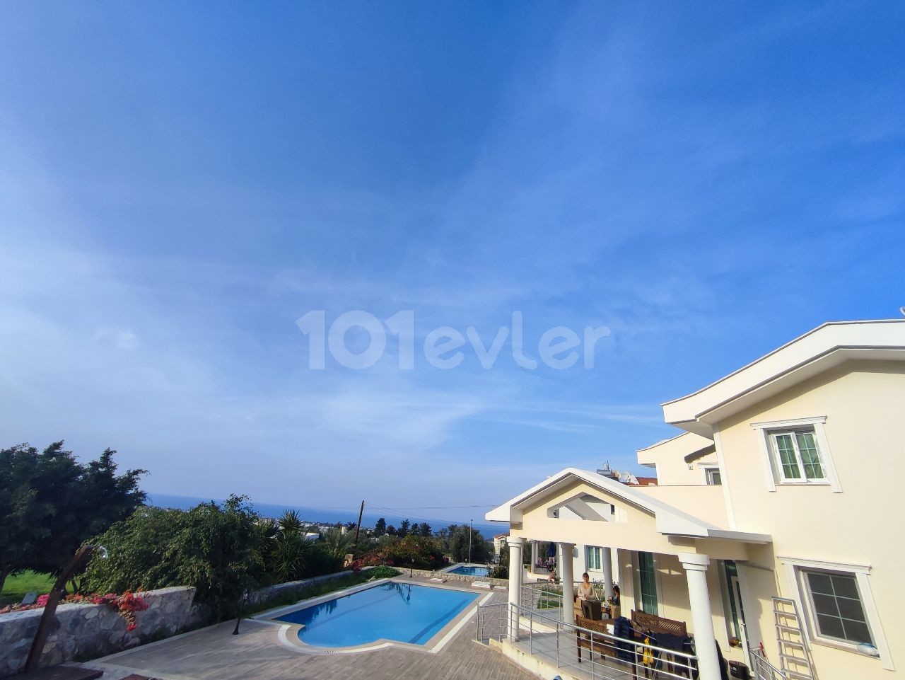 Kyrenia Alsancak 3+1 voll möblierte Villa zu vermieten