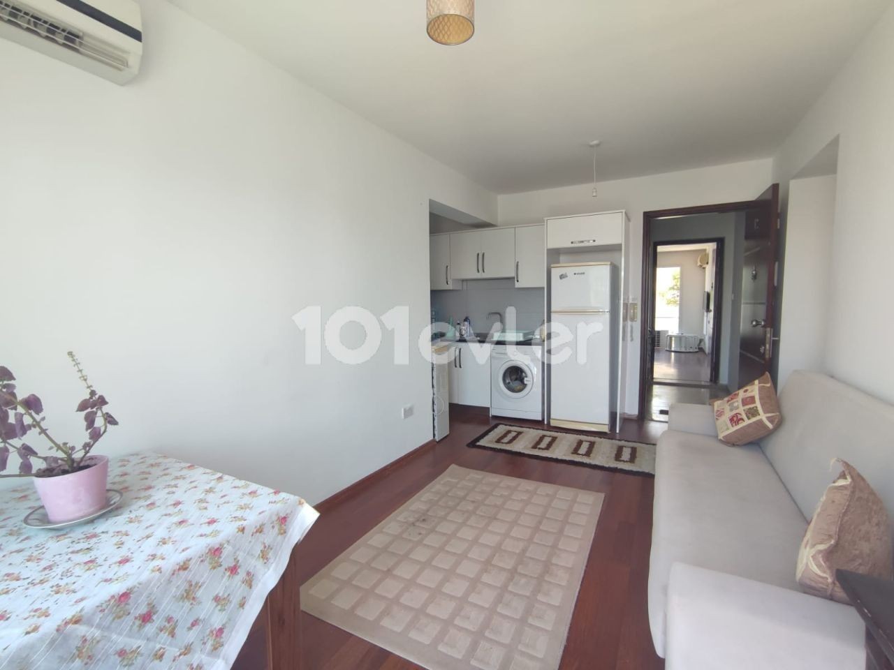 2+1 Fully Furnished Flat for Rent in the Center of Kyrenia