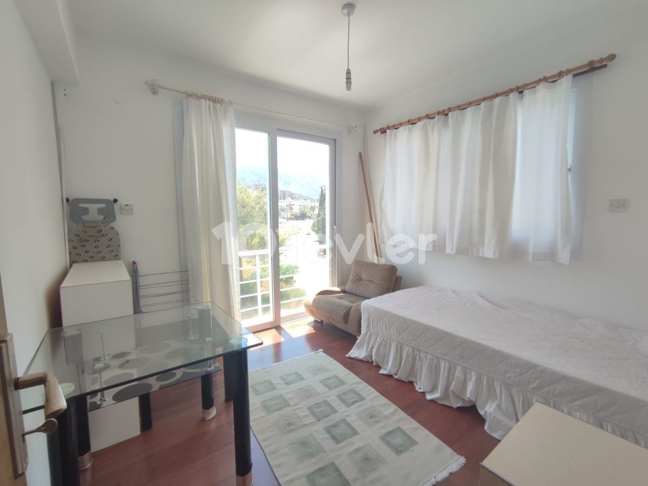 2+1 Fully Furnished Flat for Rent in the Center of Kyrenia