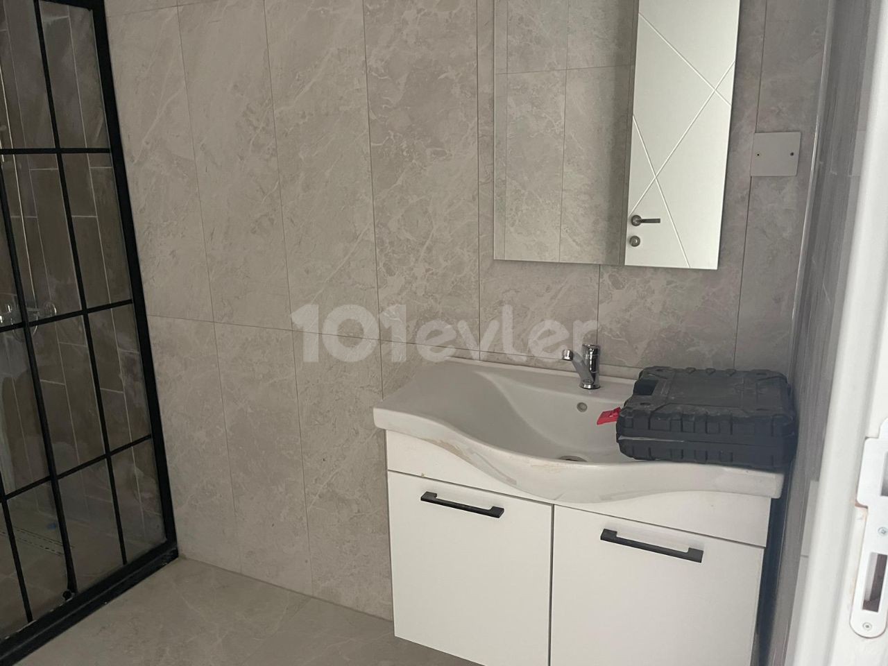 2+1 Apartment for Sale in Alsancak, Kyrenia