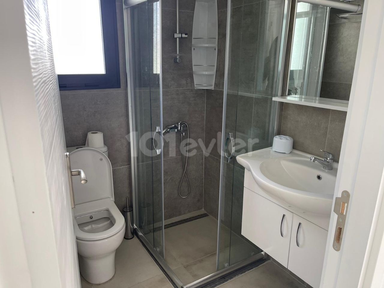 Girne Ozanköy'de 2+1 Full Eşyalı Havuzlu Kiralık Daire