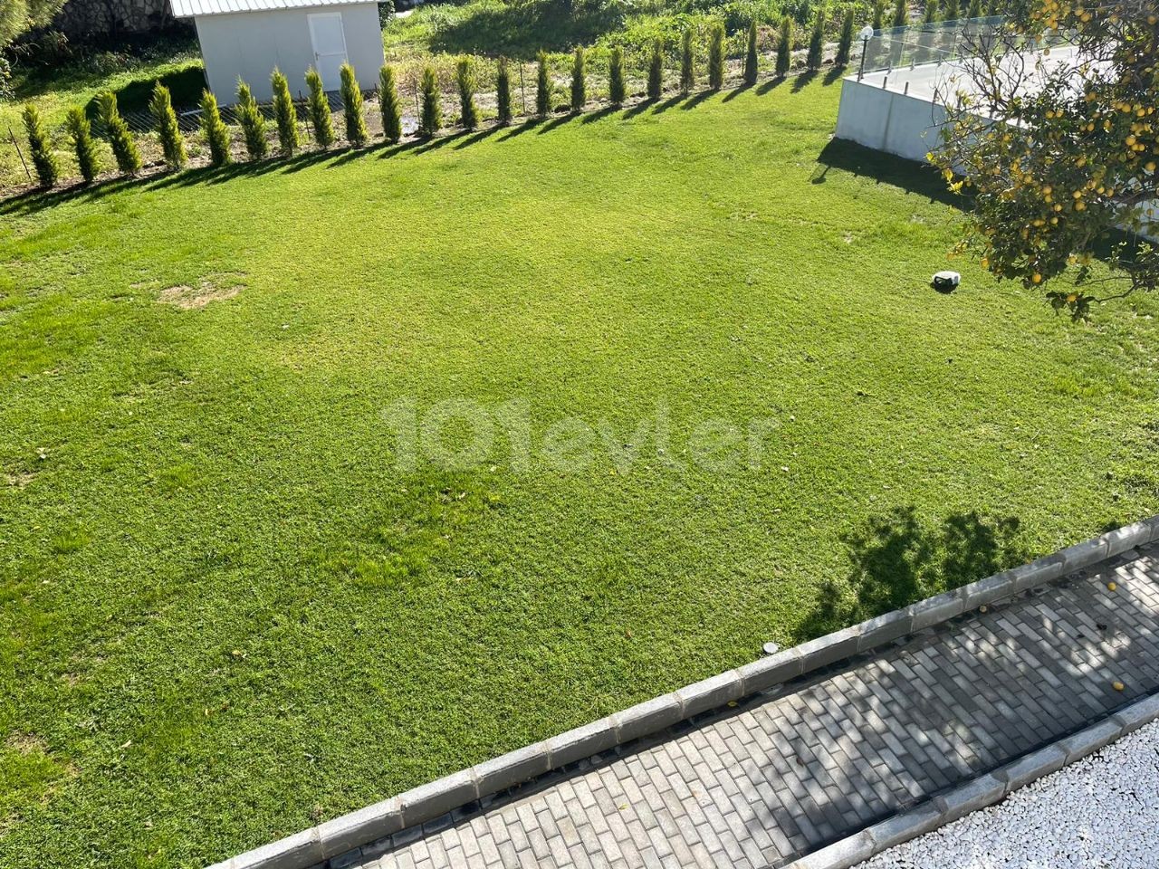 Girne Ozanköy'de 2+1 Full Eşyalı Havuzlu Kiralık Daire