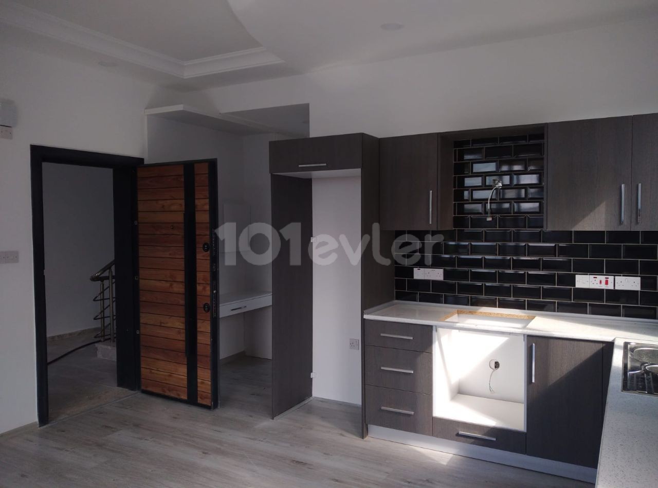 RENT GUARANTEED 1+1 APARTMENTS IN GİRNE KARŞIYAKADA