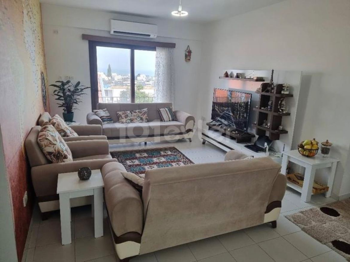 Zu verkaufen 3+1 voll möblierte Wohnung in Ozankoy, Kyrenia