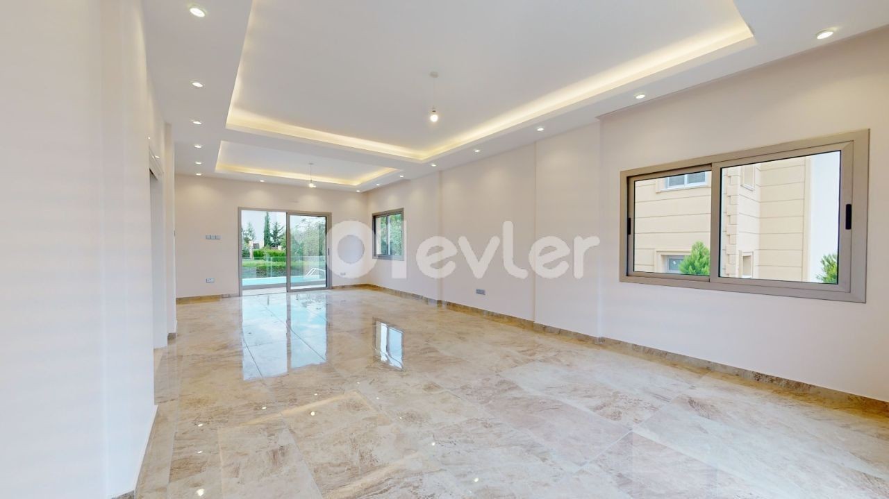 VILLA FOR SALE IN GİRNE ALSANCAK WALKING DISTANCE TO THE SEA