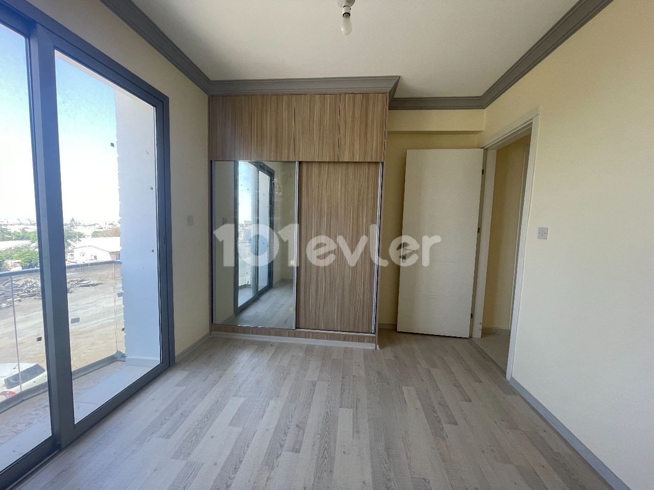 Ready to Move 2+1 Apartment with Sea and Mountain Views in Alsancak, Kyrenia