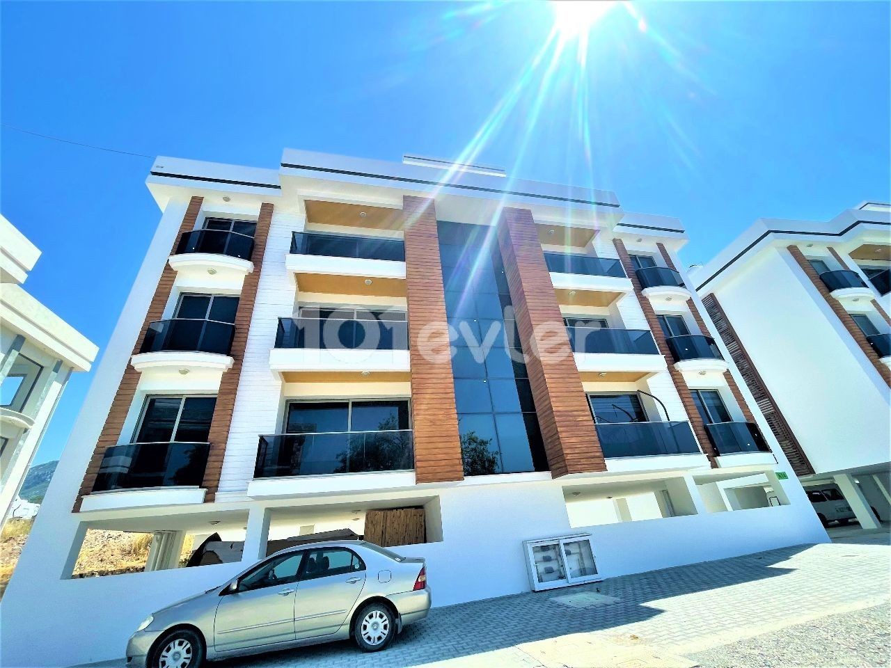 Ready to Move 2+1 Apartment with Sea and Mountain Views in Alsancak, Kyrenia