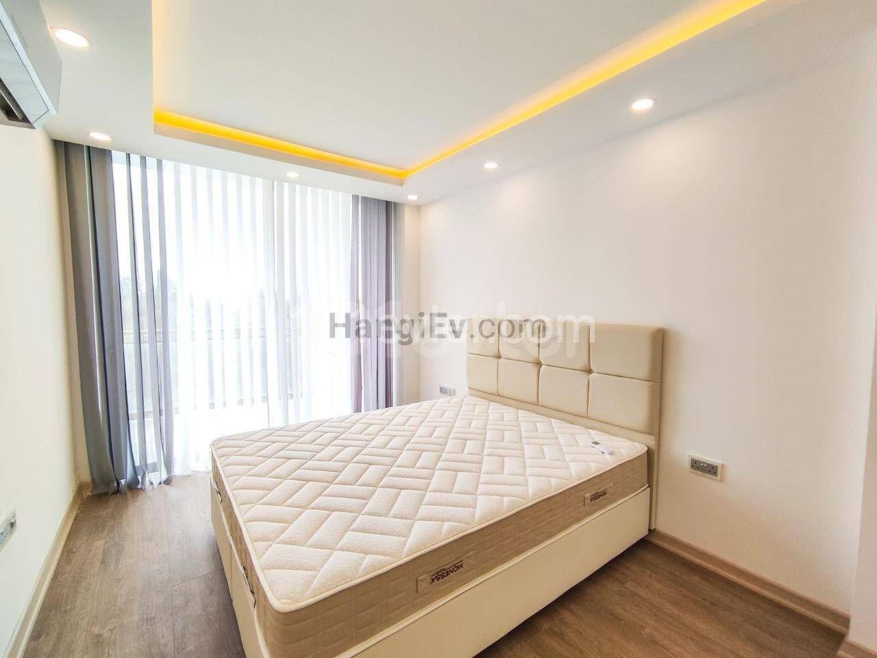 Girne Merkezde Kiralık Lüks 4+1 Daire