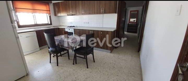 3+1 FLAT FOR SALE IN KYRENIA CENTER