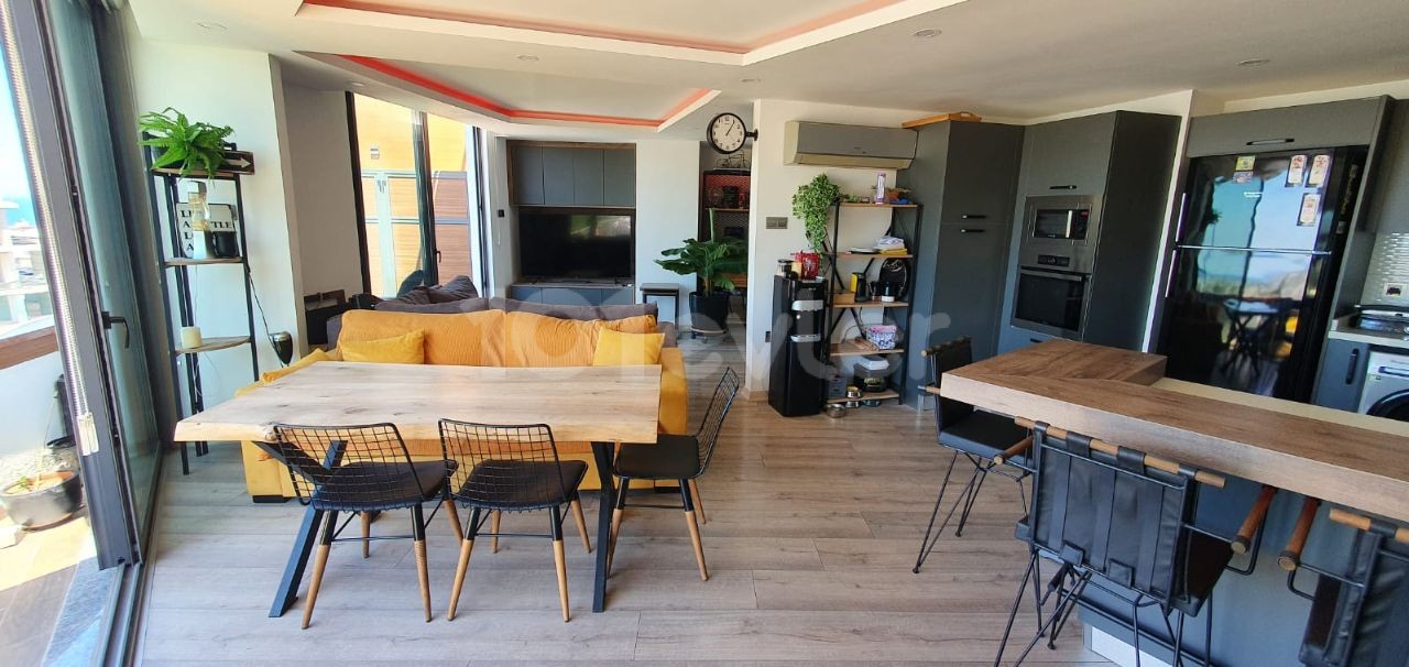 Voll möblierte Luxus 2+1 Duplex-Wohnung zu verkaufen in Kyrenia Centre