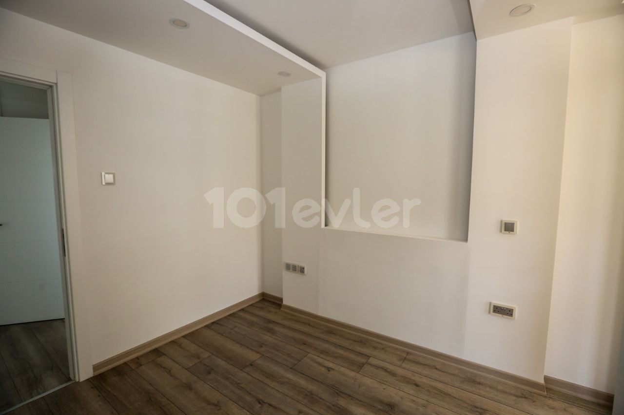 Vollständig möblierte 3+1 Luxus-Duplex-Wohnung zum Verkauf in Kyrenia Centre