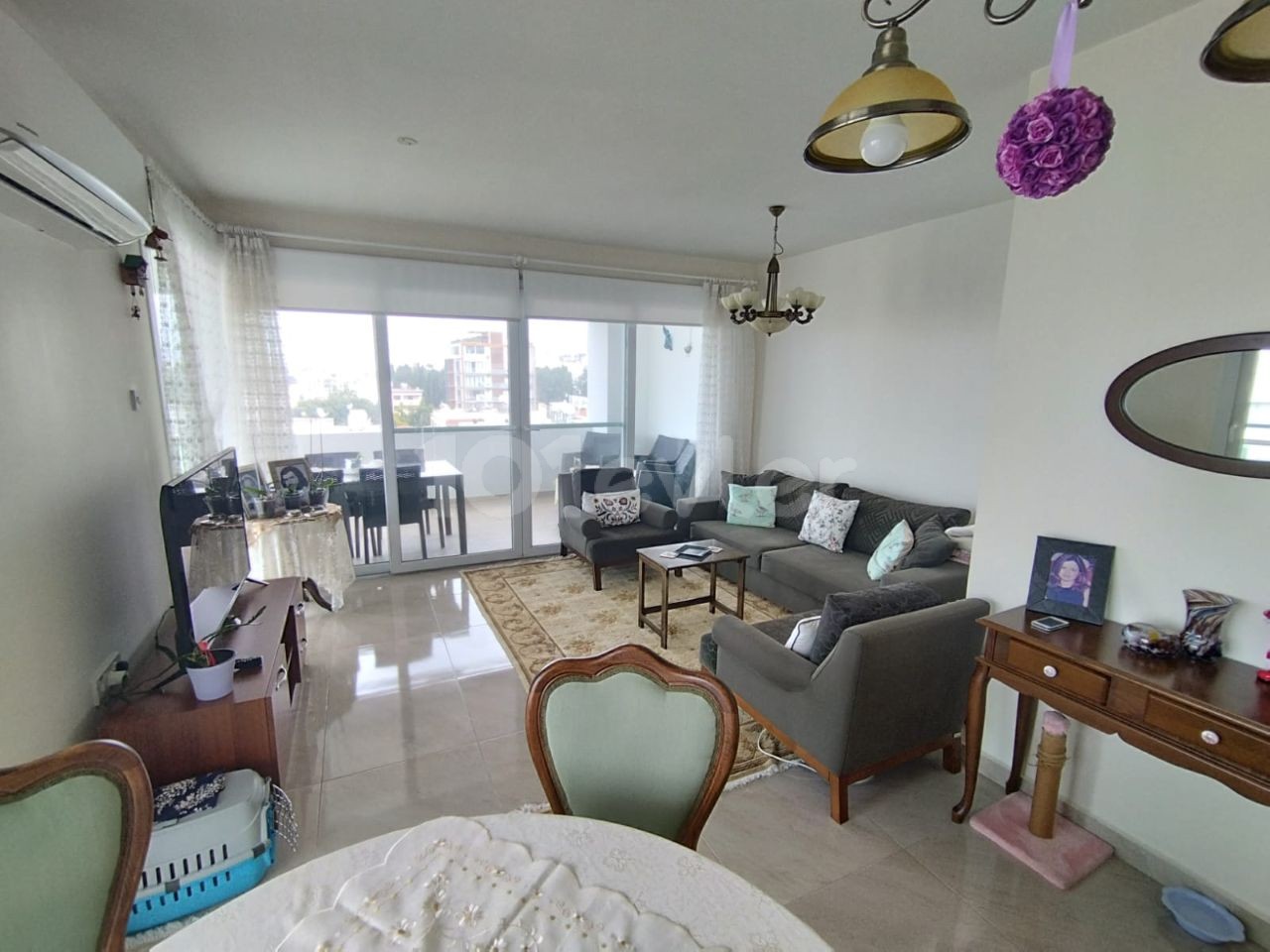 Komplett möbliertes, luxuriöses 3+1-Duplex-Penthouse zum Verkauf im Zentrum von Kyrenia