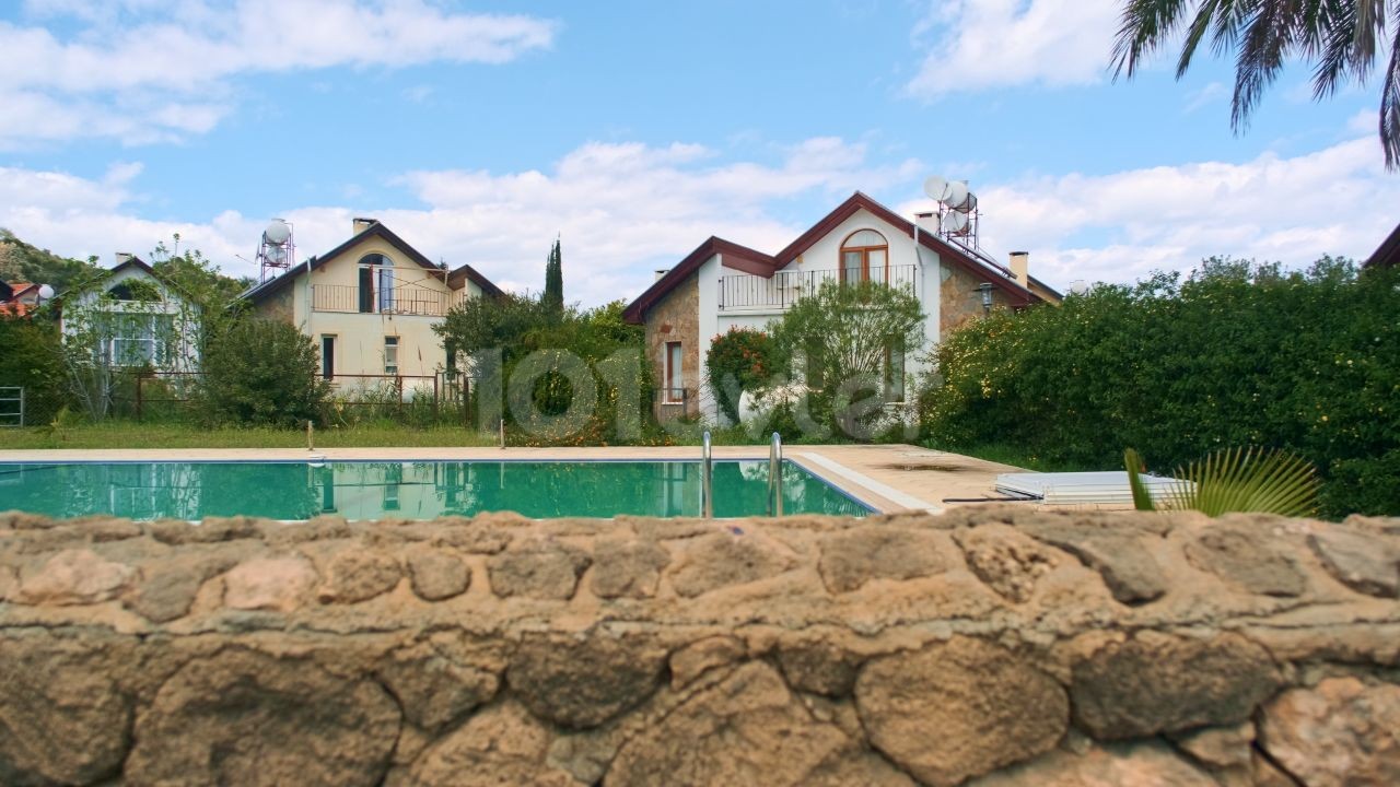 INDIVIDUAL HOMES INSIDE THE WEDDING IN AGGREGATION !!!160. 000. gbp!!!