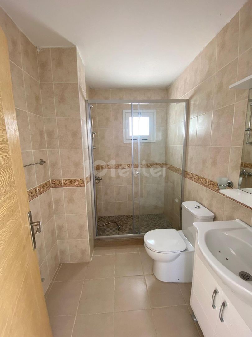 Girne Karşıyaka'da 3+1 Kiralık Lüks Villa