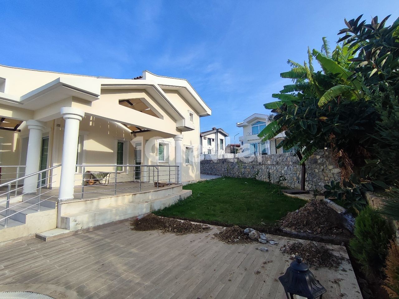 Girne Alsancak 3+1 Full Eşyalı Satılık Villa