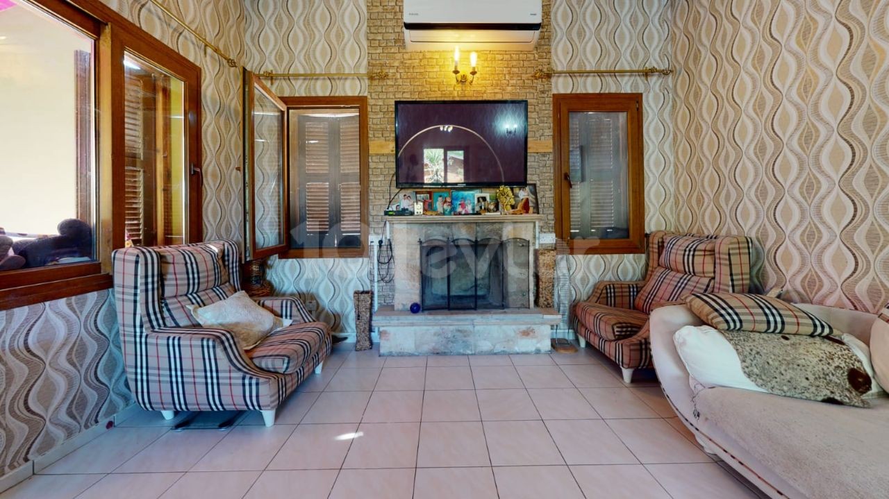 VILLA MIT 4+1 GELEGENHEITEN ZUM VERKAUF IN KYRENIA YESILTEPE