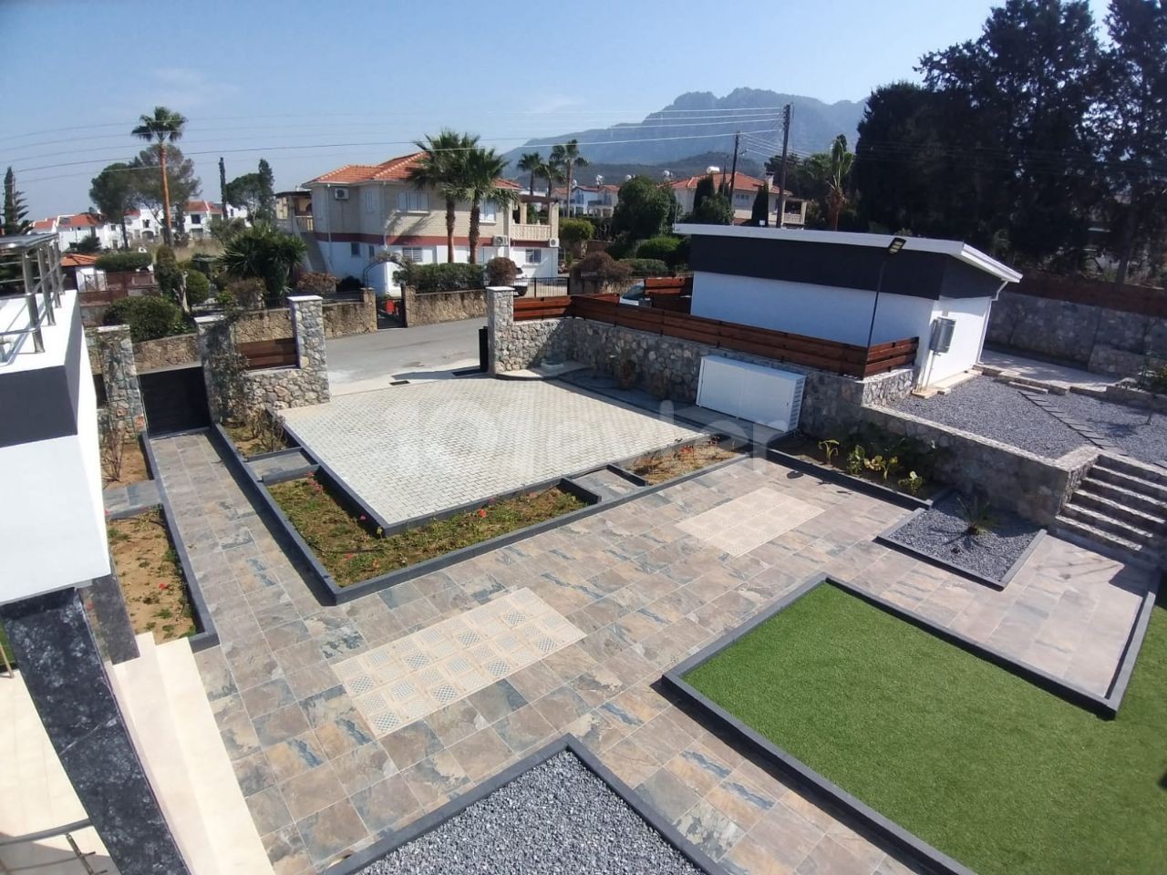 VILLA ZU VERKAUFEN IN FANTASTISCHER LAGE IN KYRENIA ALSANCAK