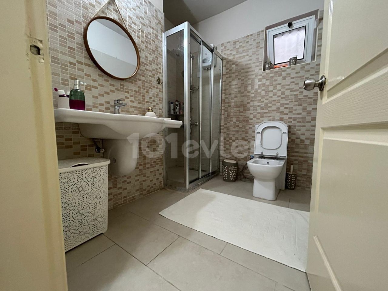 3+1 FLAT FOR SALE IN KYRENIA CENTER