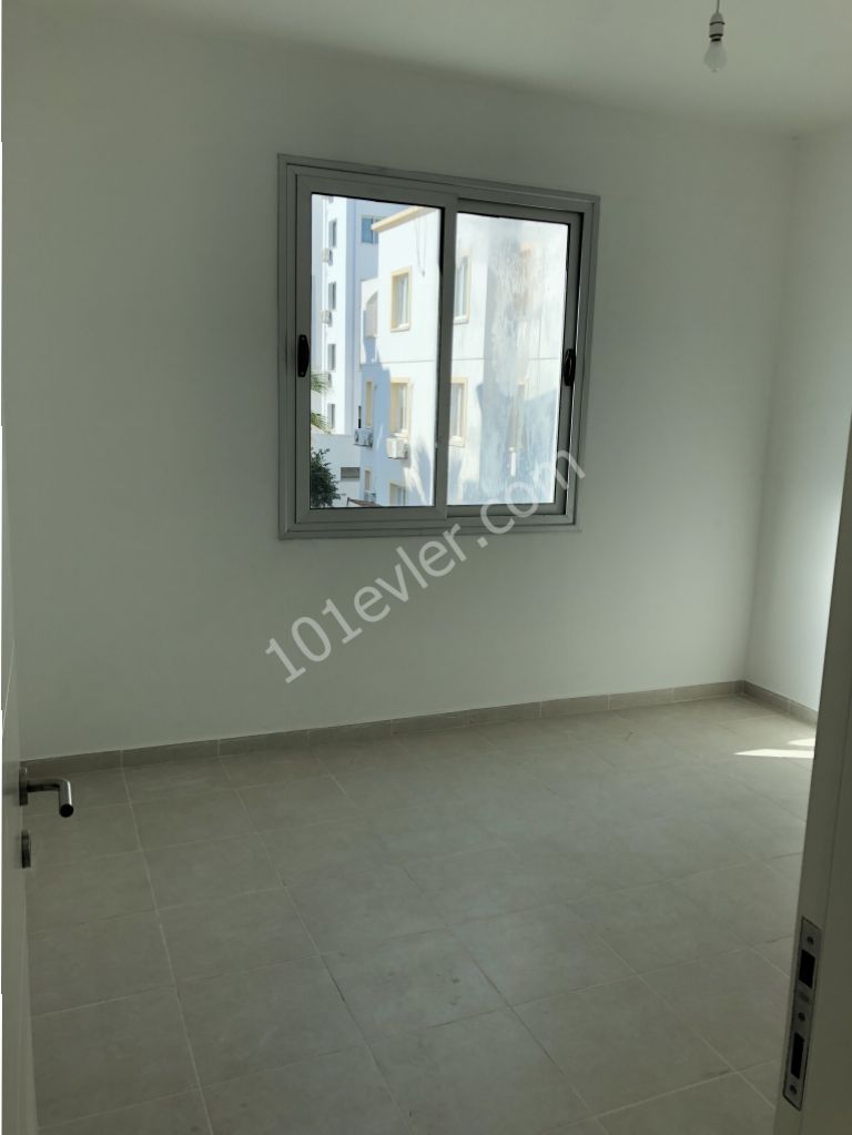 Girne Merkezde Satılık 2+1 Daire 74.900 stg