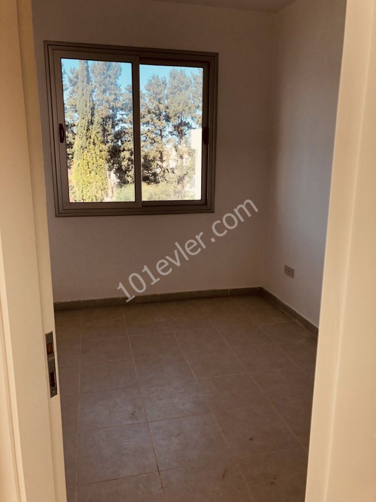 Girne Merkezde Satılık 2+1 Daire 74.900 stg