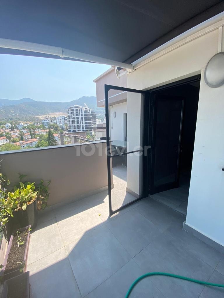 Kyrenia central PENTHOUSE FOR RENT! ** 