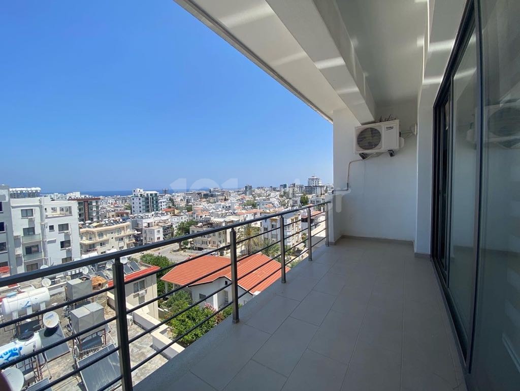 GİRNE MERKEZ ASLANLI VİLLA YAKINI 3+1 MÜKEMMEL MANZARALI PENTHOUSE DAİRE