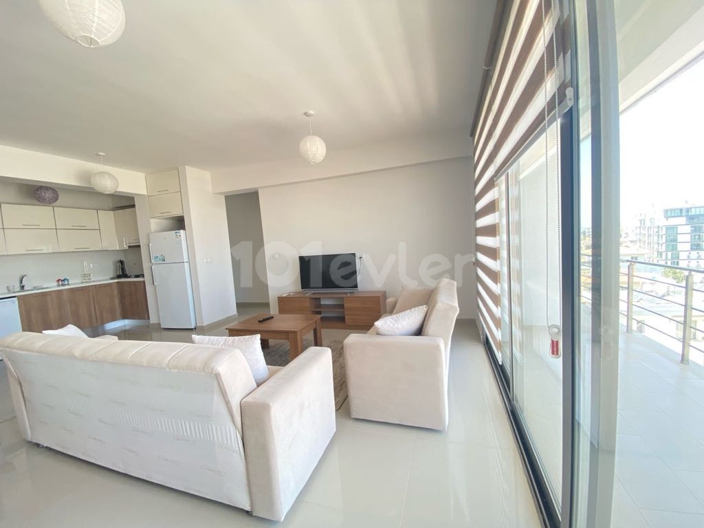 3+1 PENTHOUSE FLAT WITH EXCELLENT VIEW IN KYRENIA CENTER