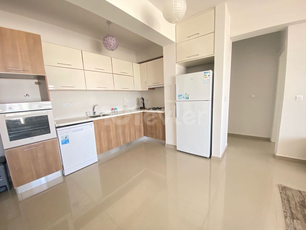 3+1 PENTHOUSE FLAT WITH EXCELLENT VIEW IN KYRENIA CENTER