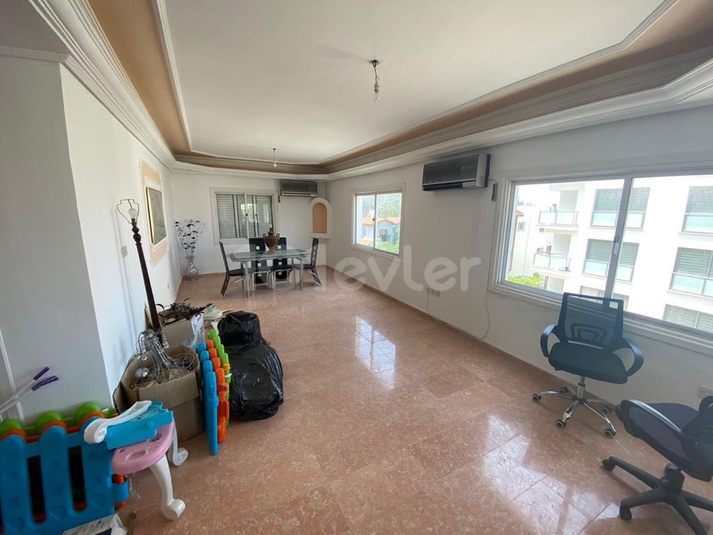 3+ 2 VERY SPACIOUS APARTMENT WITH COMMERCIAL PERMIT KYRENIA CENTRAL ** 