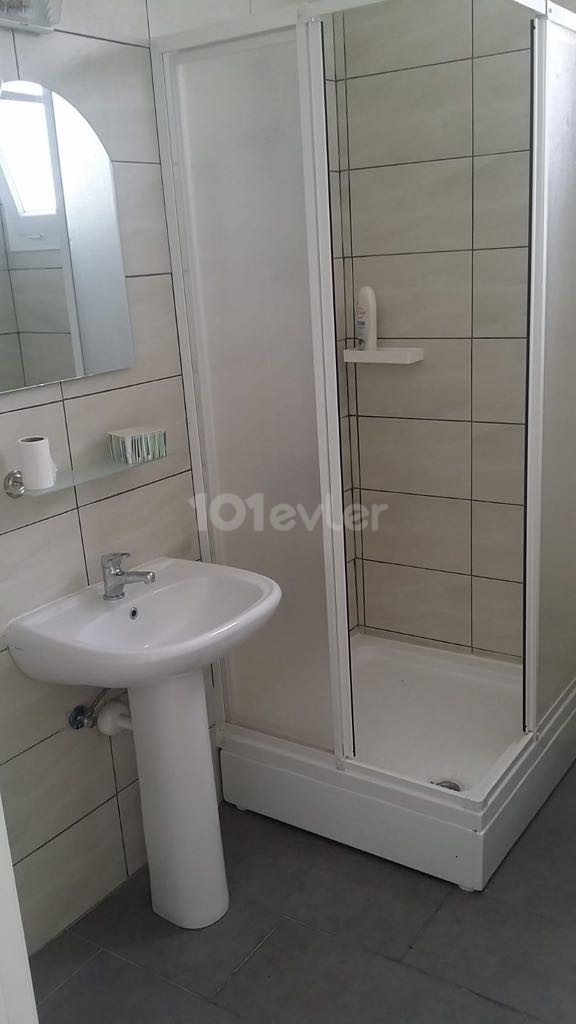 1+1 WOHNUNG ZU VERMIETEN IN KYRENIA OLIVENHAIN TL FIXIERBAR ** 