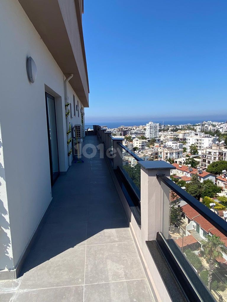 FASCINATING PENTHOUSE WITH MOUNTAIN AND SEA VIEW IN THE HEART OF KYRENIA