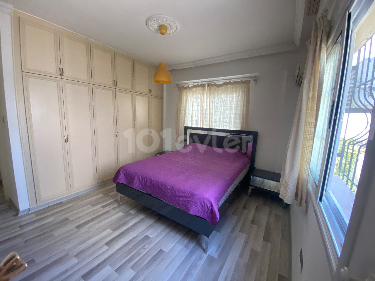 Kyrenia Zentrum 3 + 1 Wohnung Zu vermieten ** 