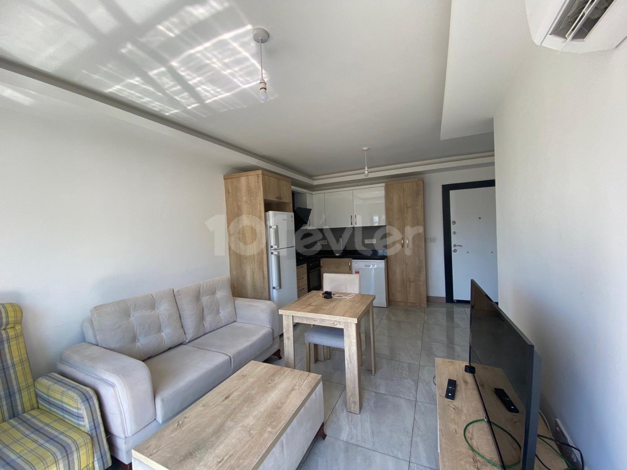 AMAZING INVESTMENT OPPORTUNITY! FULLY FURNISHED TRANSFORMER PAID 2+1 KYRENIA CENTRAL SPACIOUS APARTMENT WITH ELEVATOR IN A LUXURY BUILDING ** 