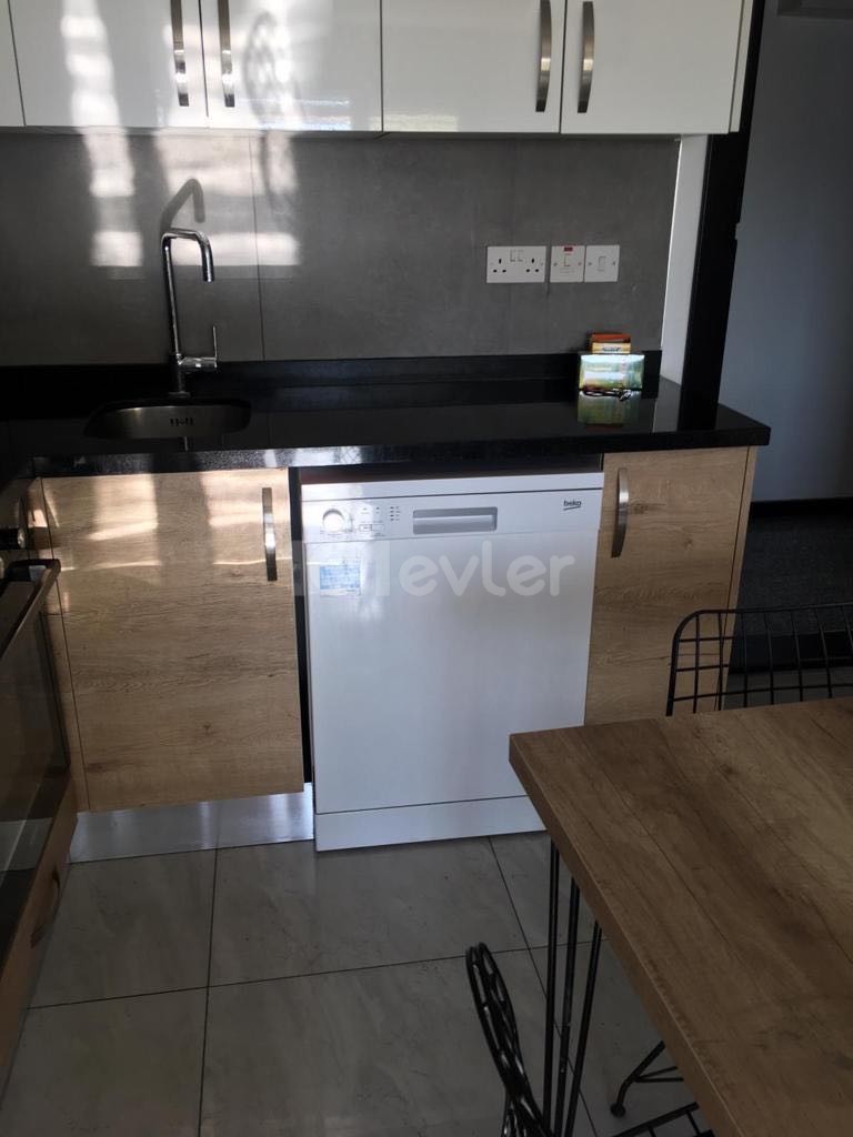 2+1 LUXURIOUS FLAT FOR RENT IN THE CENTER OF KYRENIA