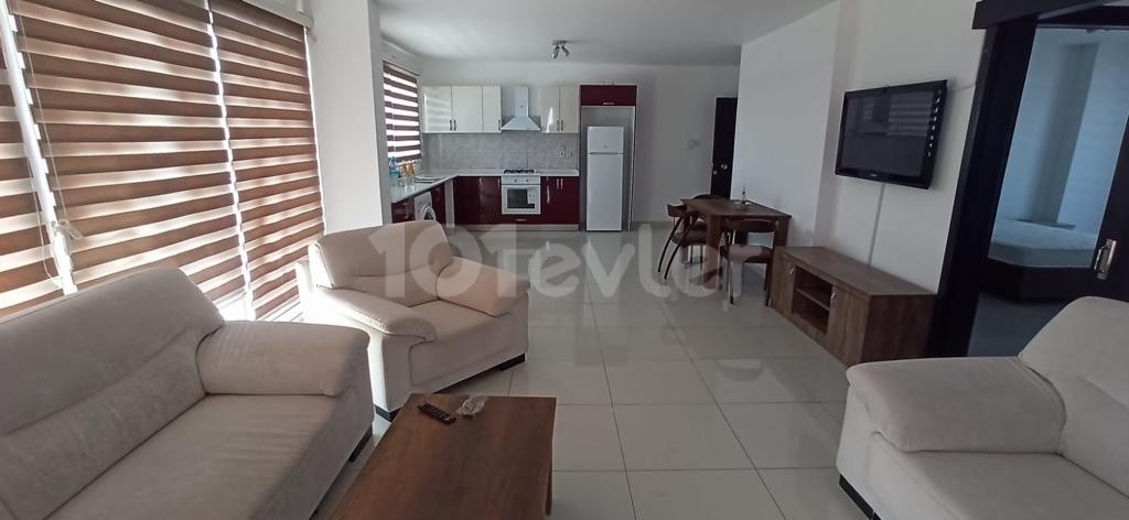 Full Eşyalı Girne Merkez 2+1 Manzaralı Geniş ve Ferah PENTHOUSE 