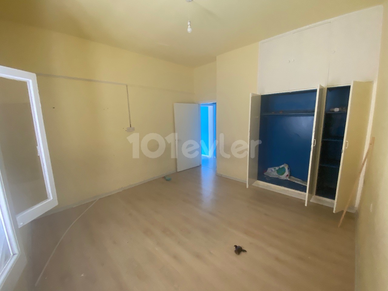 Kyrenia central Detached Office ** 