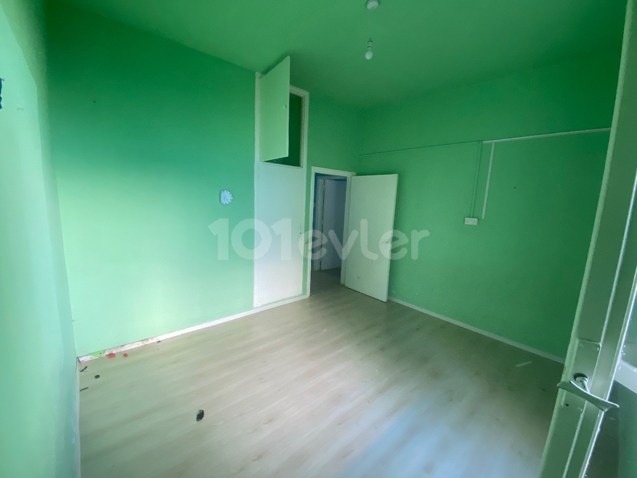 Kyrenia central Detached Office ** 