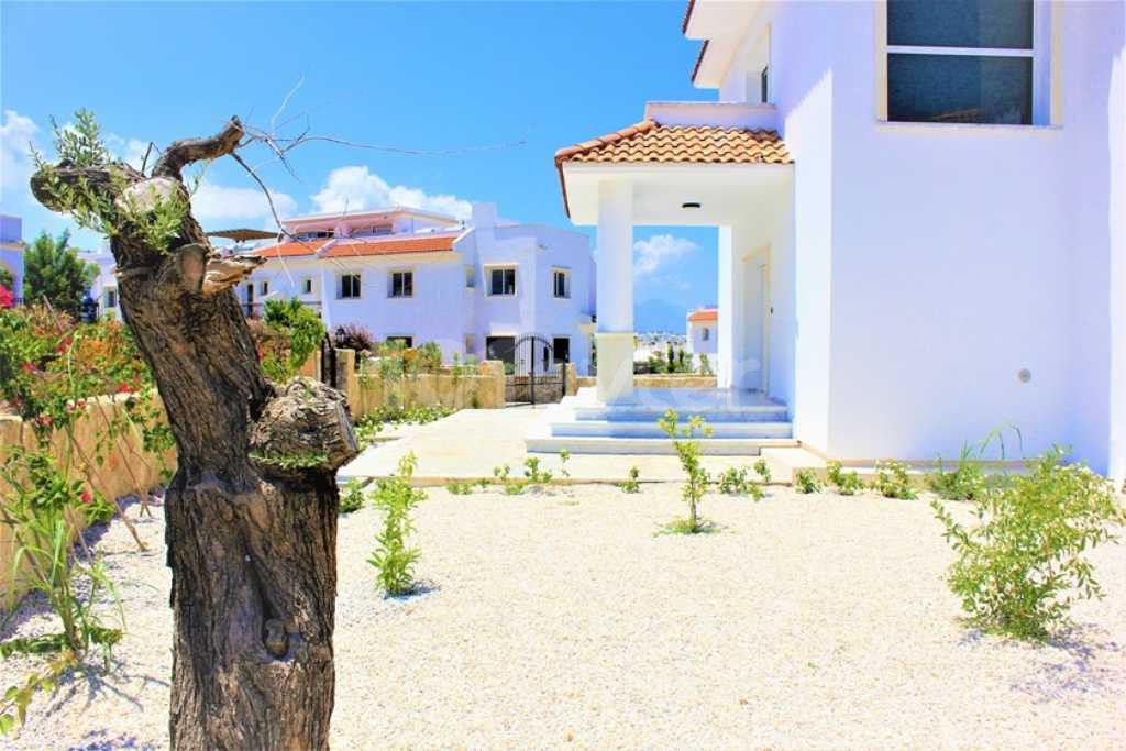 For sale villa with private pool sea view 