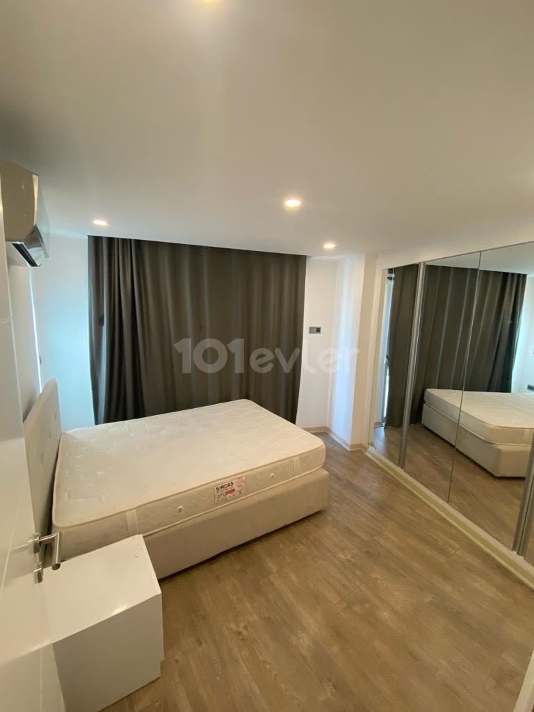 3+1 PENTHOUSE ZU VERMIETEN IM KYRENIA CENTER