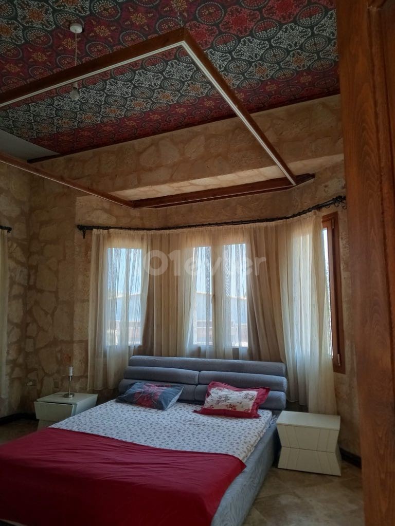 4+1 STONE HOUSE FOR SALE IN KARŞIYAKA, KYRENIA