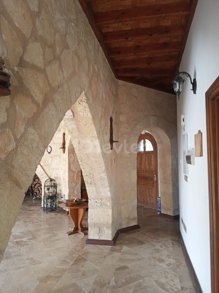 4+1 STONE HOUSE FOR SALE IN KARŞIYAKA, KYRENIA