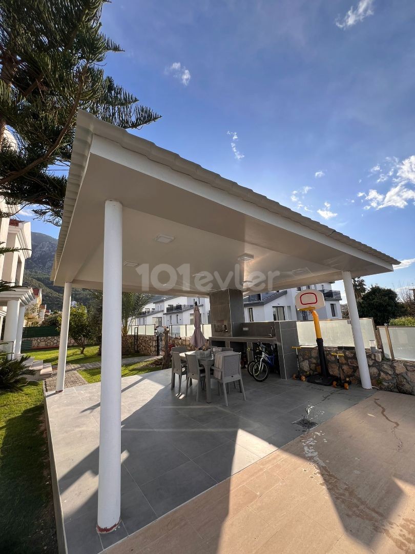 4+1 VILLA WITH PRIVATE POOL IN KYRENIA LAPTA