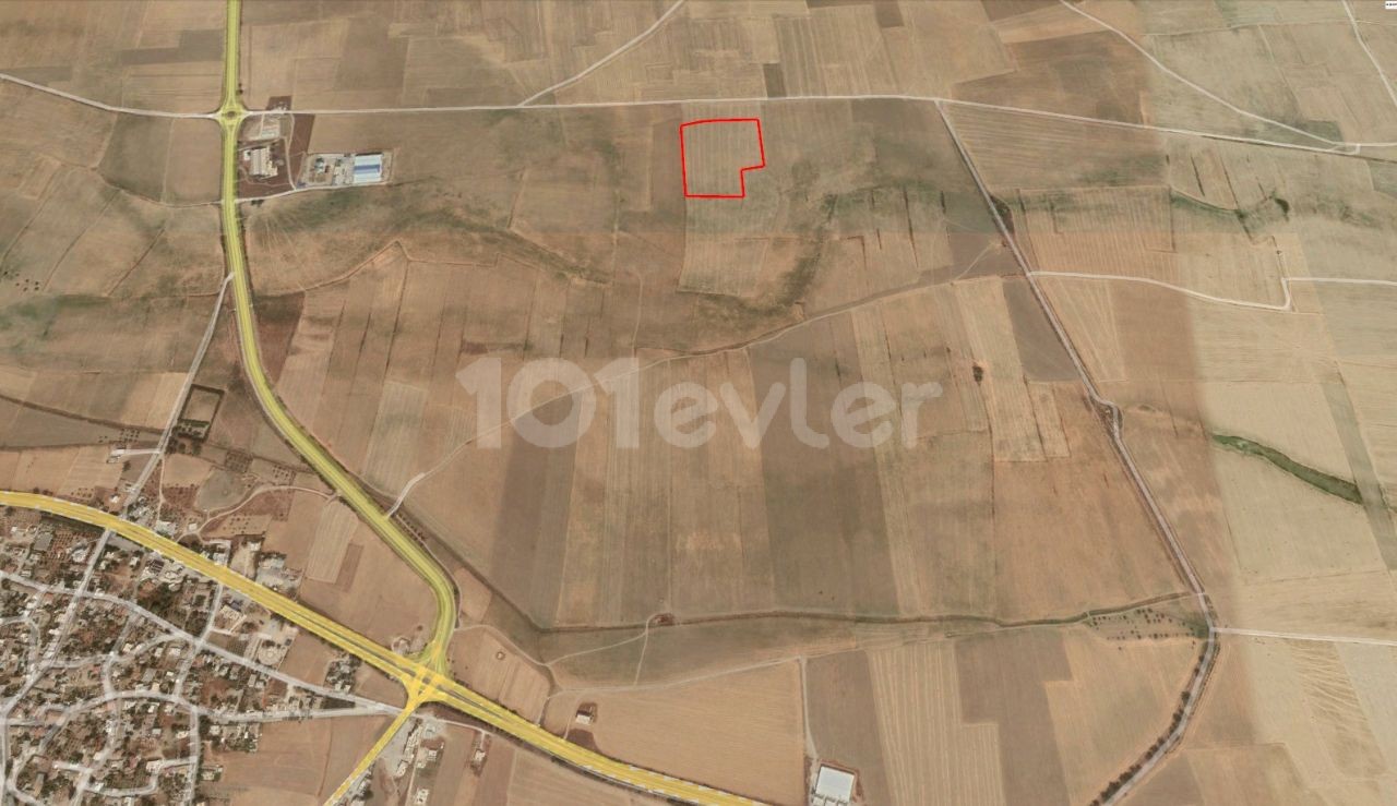 In Famagusta Dörtyol, Land Suitable for Warehouse Construction Open to Exchange with Property Ready for Electricity