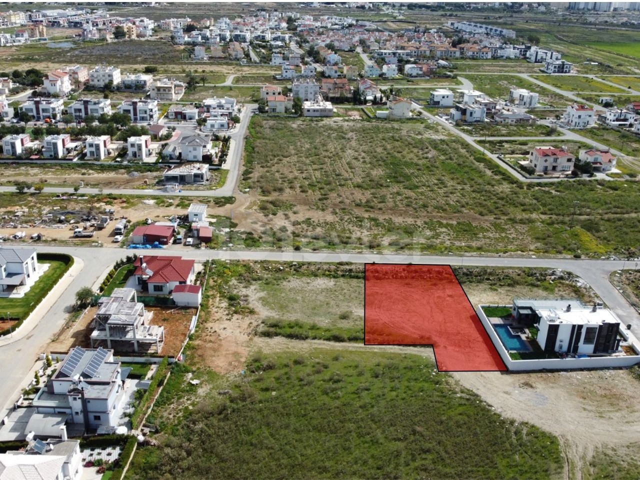 GRUNDSTÜCK GEEIGNET FÜR DEN BAU EINES FREISTEHENDEN HAUSES IN TUZLA, FAMAGUSTA