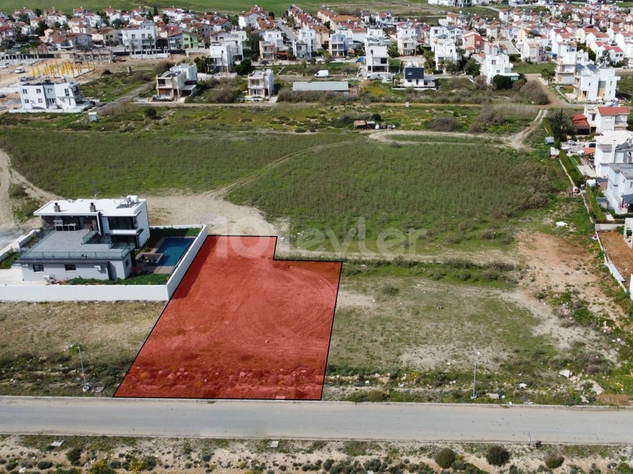 GRUNDSTÜCK GEEIGNET FÜR DEN BAU EINES FREISTEHENDEN HAUSES IN TUZLA, FAMAGUSTA