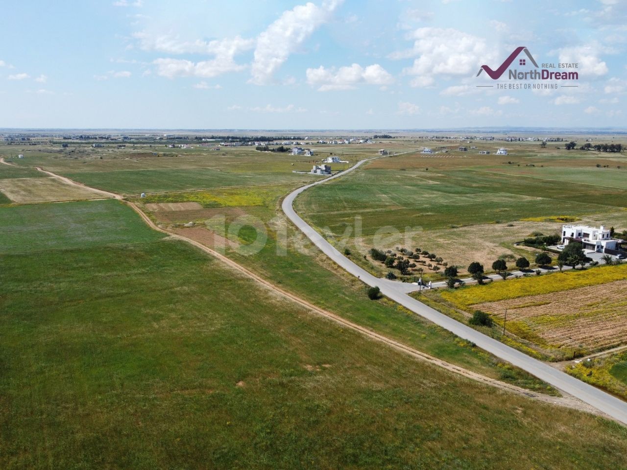 LAND FOR SALE BETWEEN MORMENEKŞE-MUTLUYAKA IN FAMAGUSTA